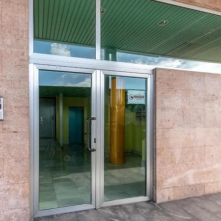 Exclusiva Terraza Y Parking A 5 Min De アパート